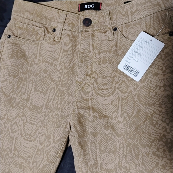 BDG Tan Ankle Snake Print Pants NWT - Picture 2 of 8
